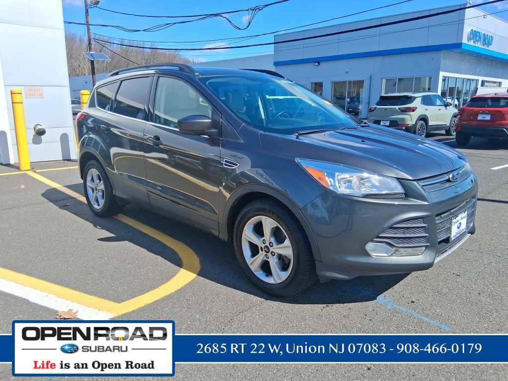 Used 2015 Ford Escape SE w/ Equipment Group 201A image 1