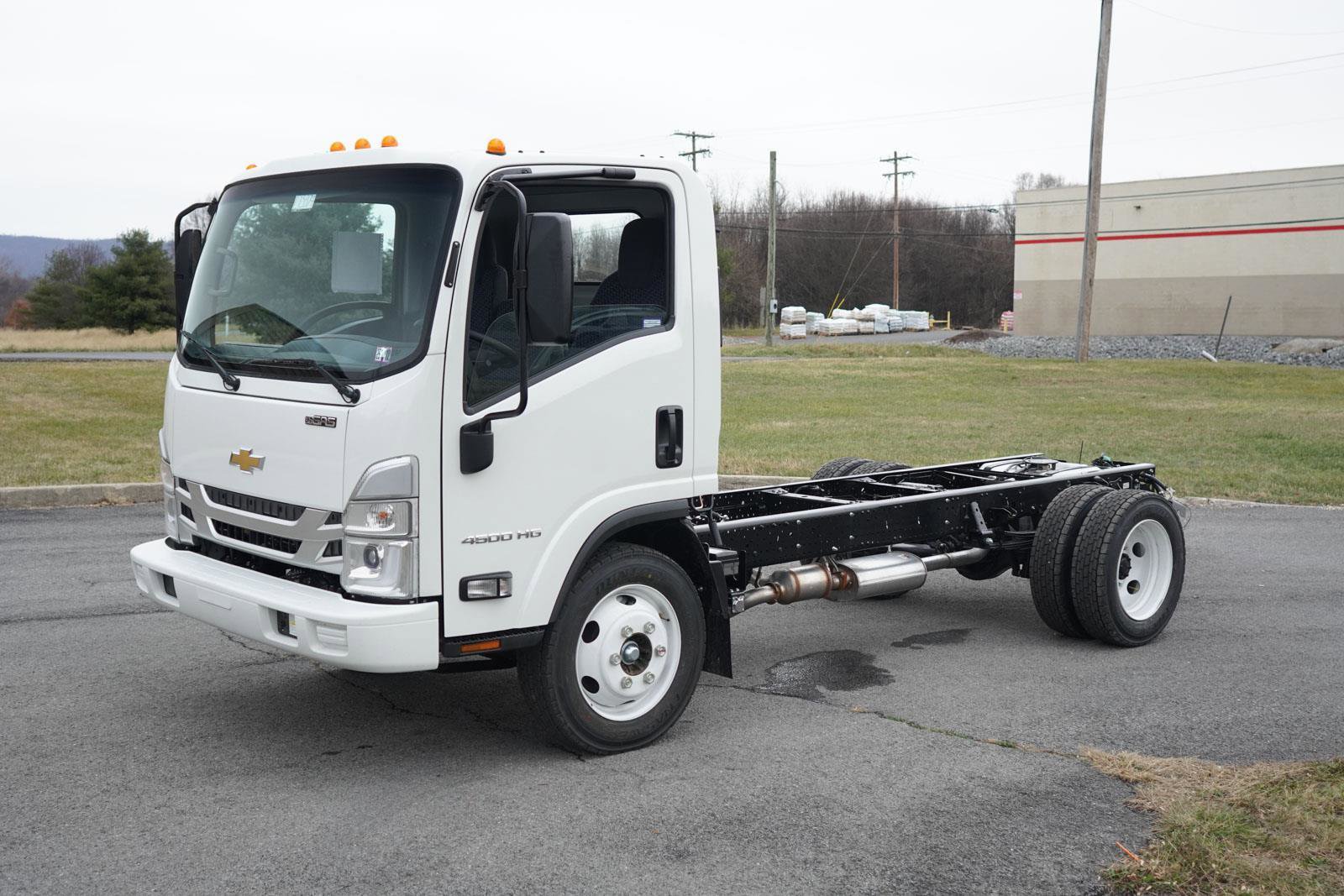 New 2025 Chevrolet Low Cab Forward image 7