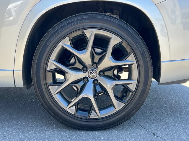Used 2025 Lexus TX 500h AWD w/ Technology Package image 12