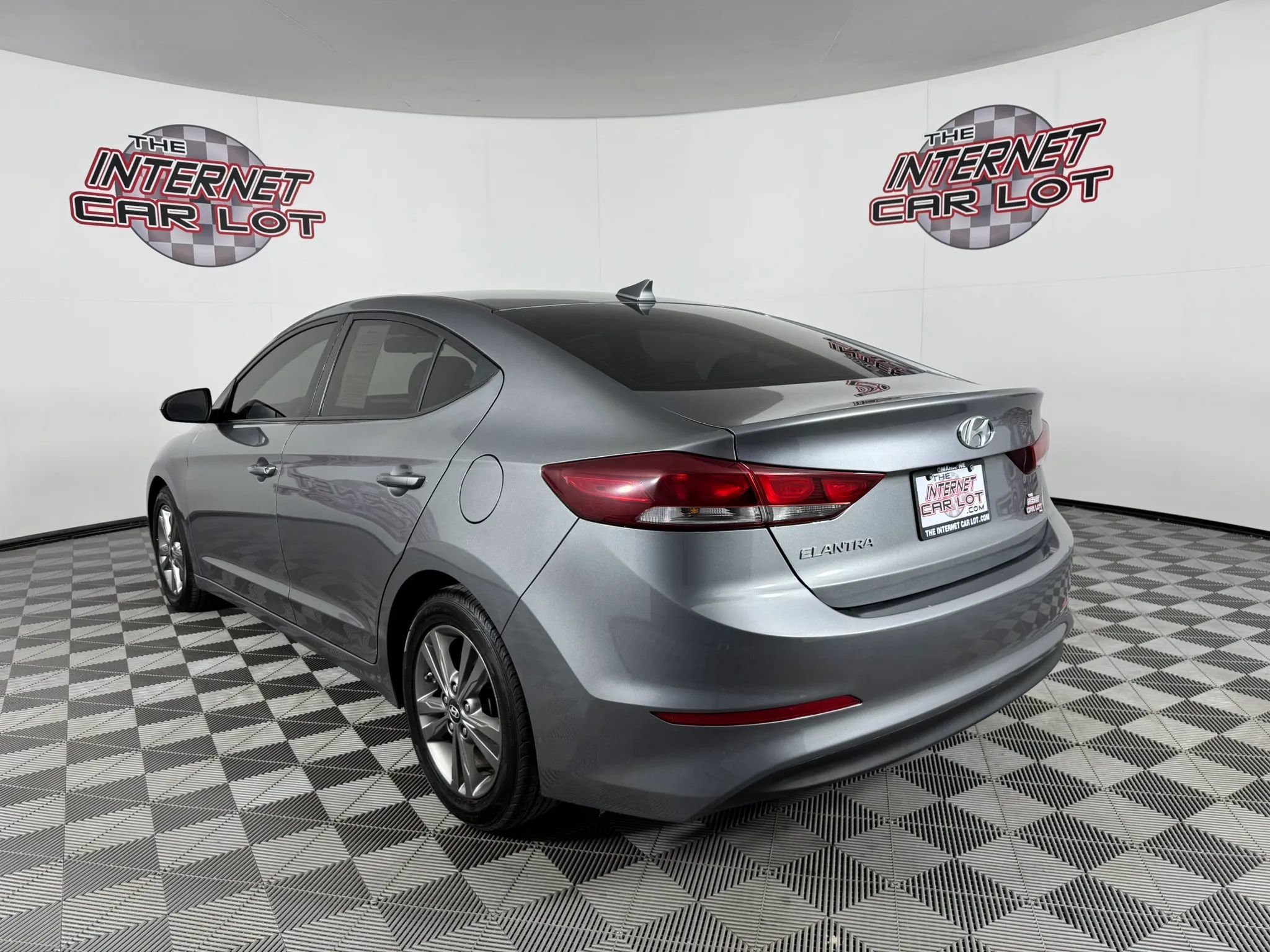 Used 2018 Hyundai Elantra SEL w/ Cargo Package FWD image 5