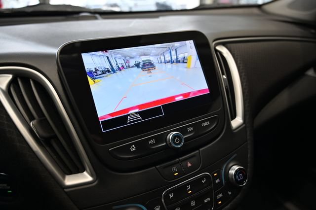 Used 2024 Chevrolet Malibu LT w/ LPO, Floor Liner Package FWD image 16