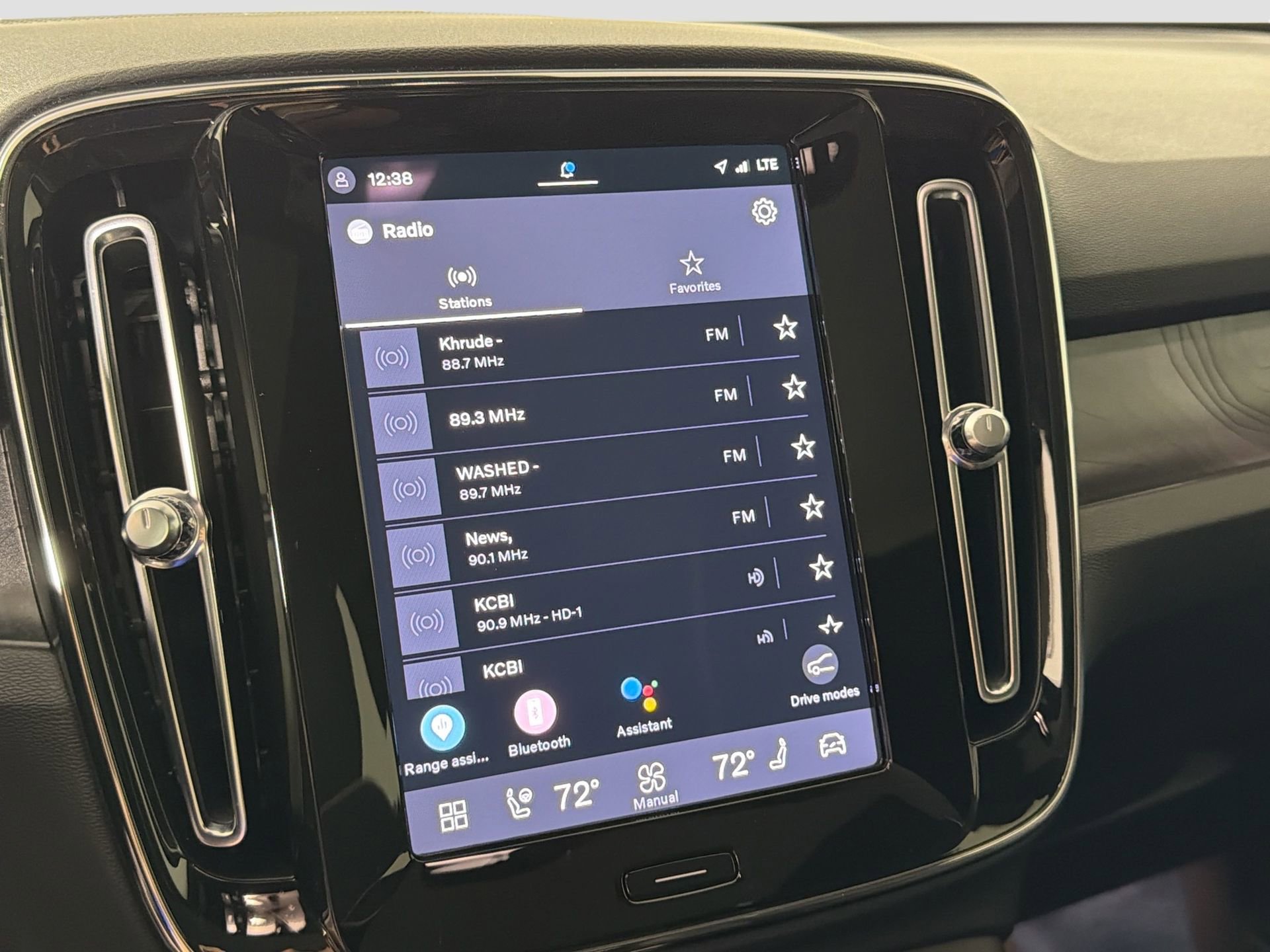 Certified 2023 Volvo C40 P8 Recharge Ultimate AWD/4WD image 13