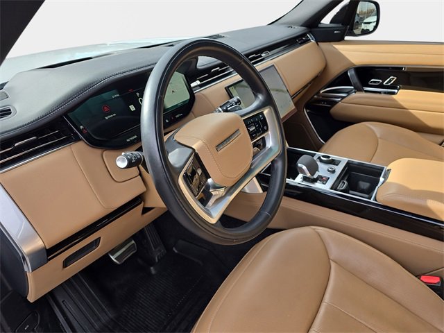 Used 2023 Land Rover Range Rover Long Wheelbase SE image 17