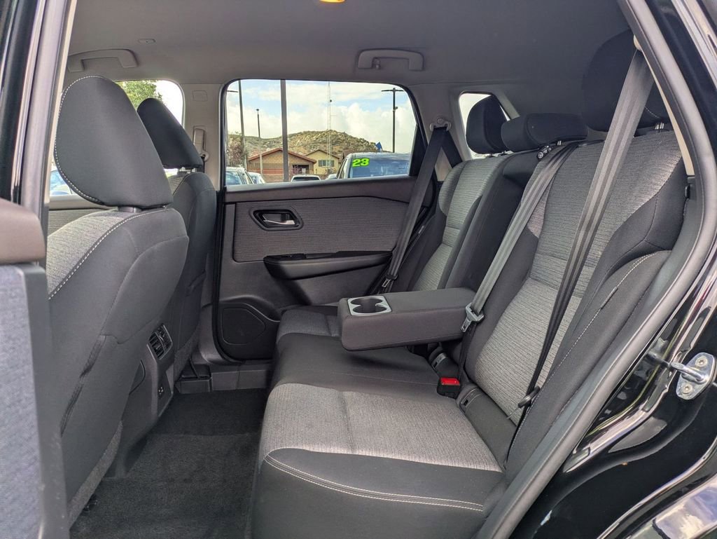 Used 2023 Nissan Rogue SV image 26