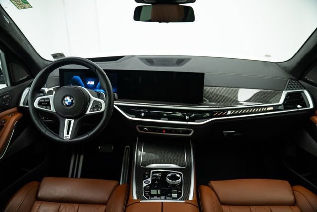 Used 2026 BMW X7 M60i image 16