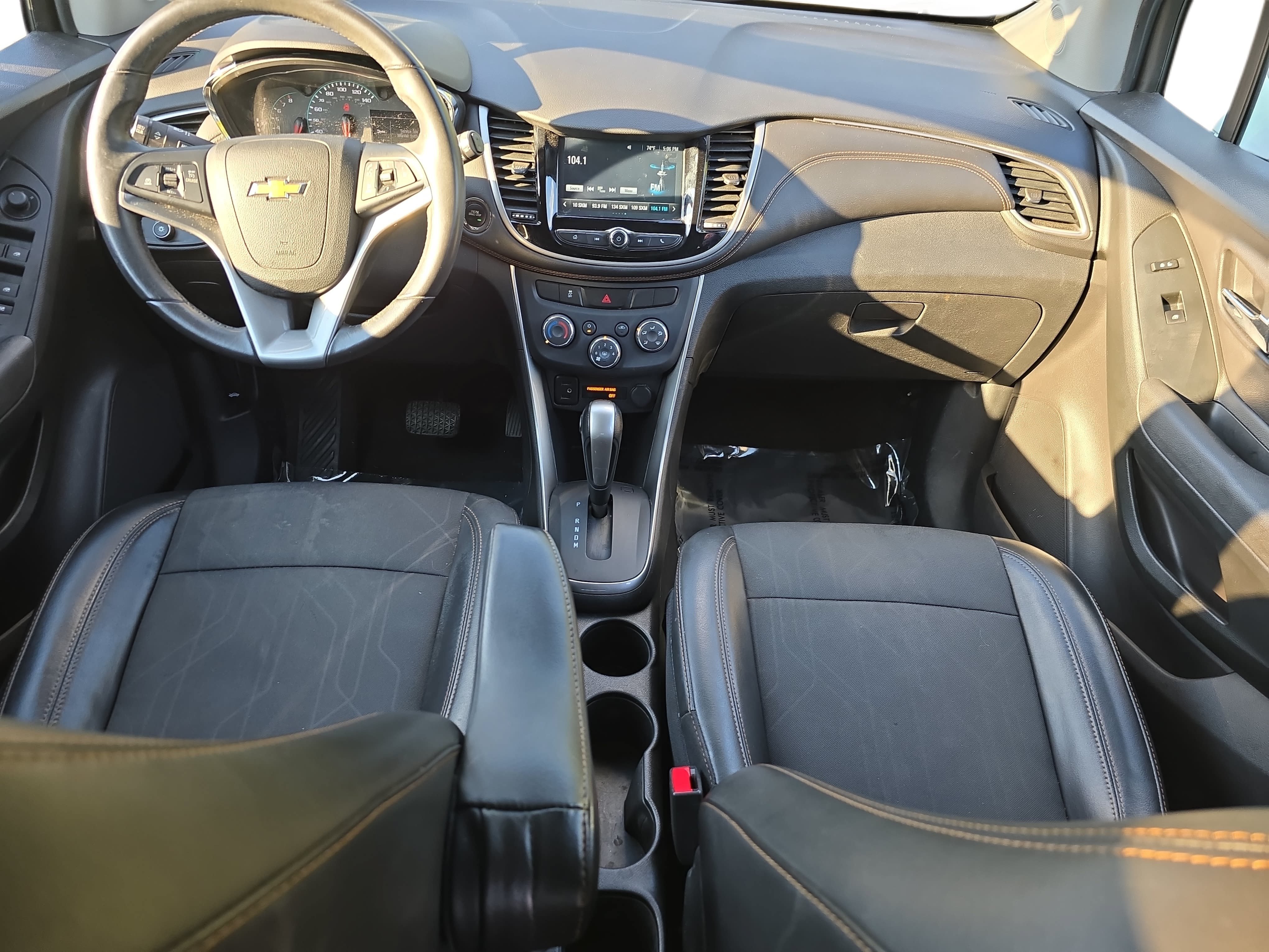 Used 2017 Chevrolet Trax LT w/ LT Convenience Package FWD image 9