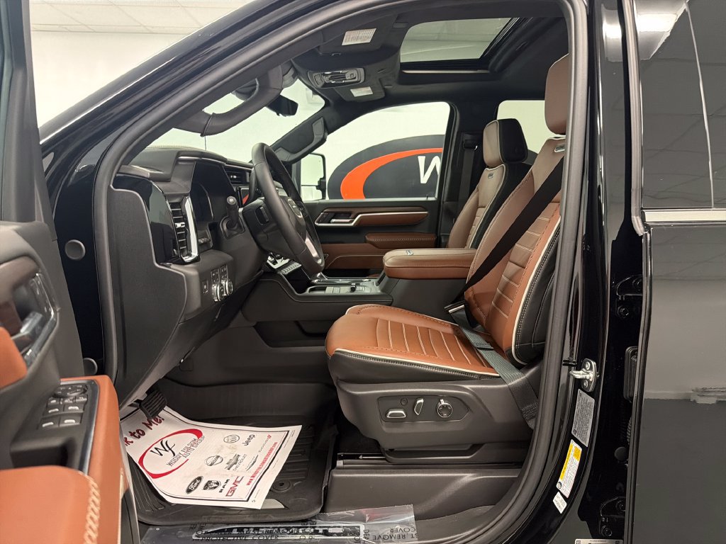 New 2026 GMC Sierra 3500 Denali Ultimate AWD/4WD image 13