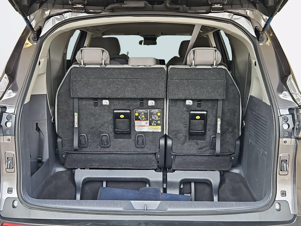 Used 2024 Toyota Sienna LE FWD image 24