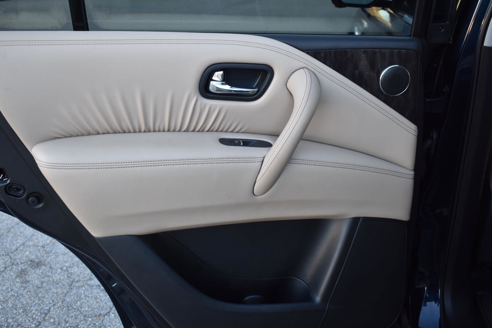 Certified 2024 Nissan Armada Platinum w/ Captain's Chairs Package image 36