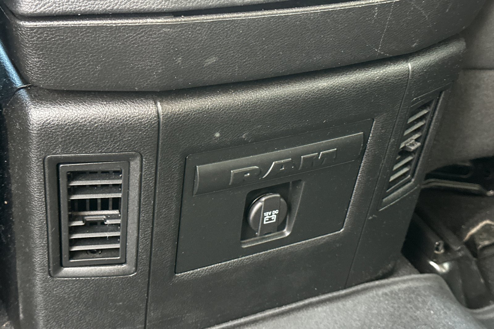 Used 2023 RAM 1500 Classic SLT w/ Trailer & Traction Group AWD/4WD image 39
