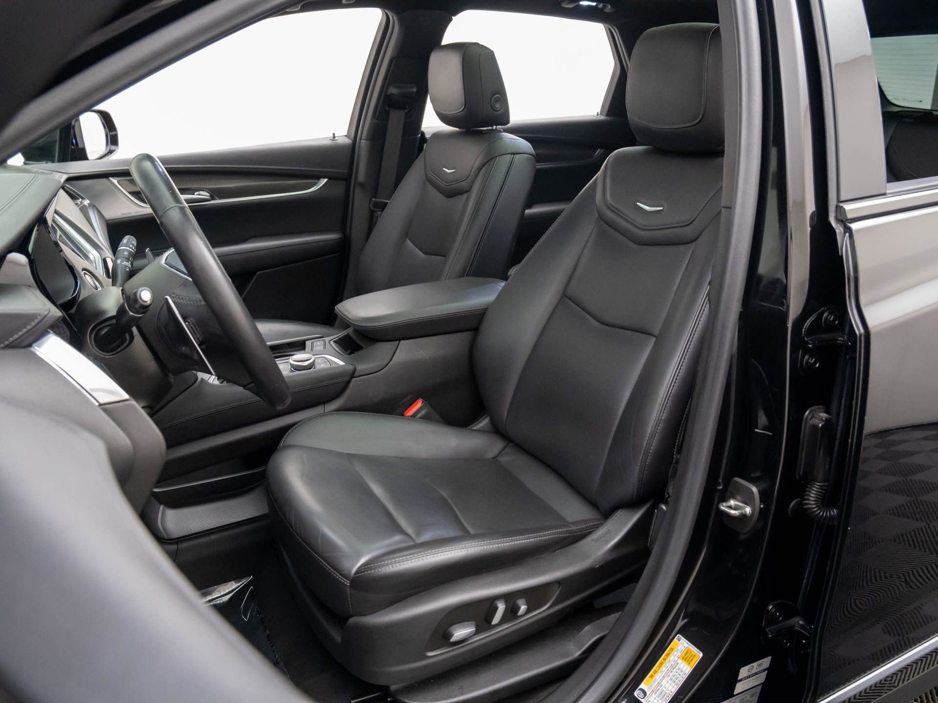 Certified 2023 Cadillac XT5 Sportv AWD/4WD image 21