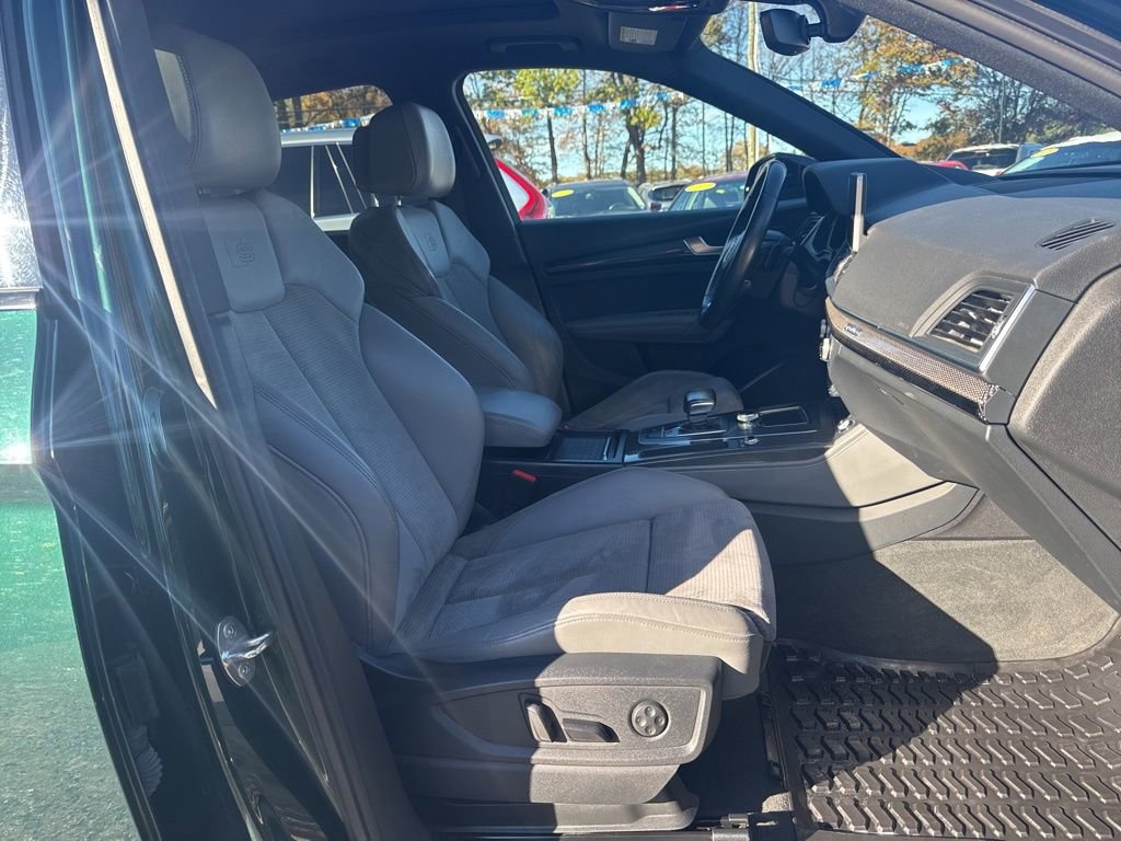 Used 2019 Audi SQ5 Premium Plus w/ Premium Plus Package image 30