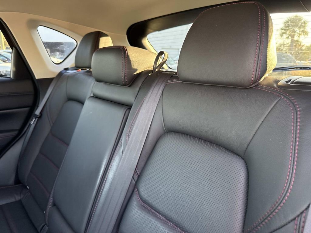 Certified 2023 MAZDA CX-5 Carbon Edition image 18