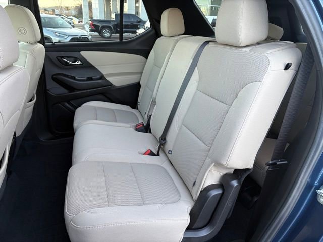 Used 2023 Chevrolet Traverse LS w/ Safety Package image 11