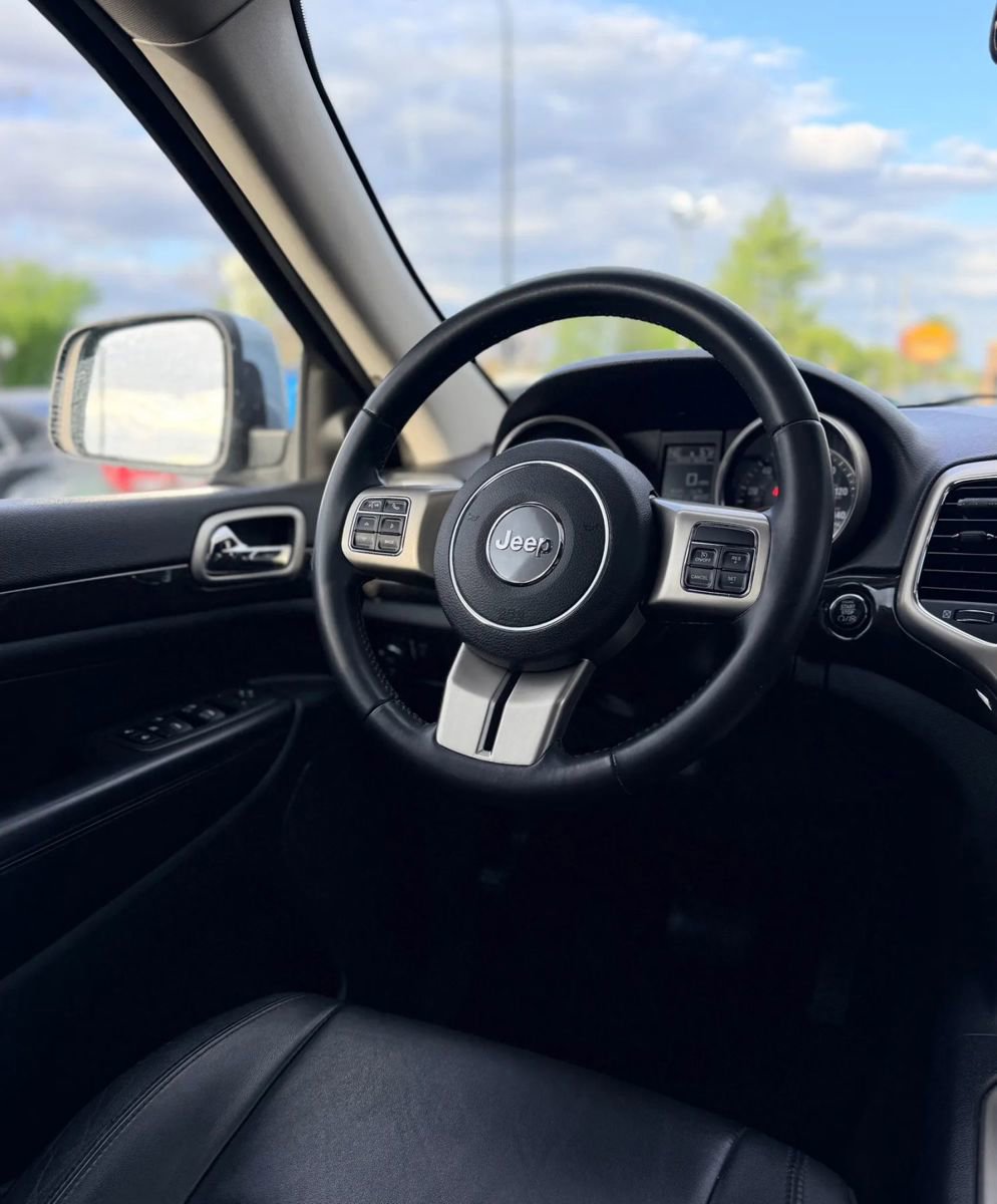 Used 2012 Jeep Grand Cherokee Laredo AWD/4WD image 19