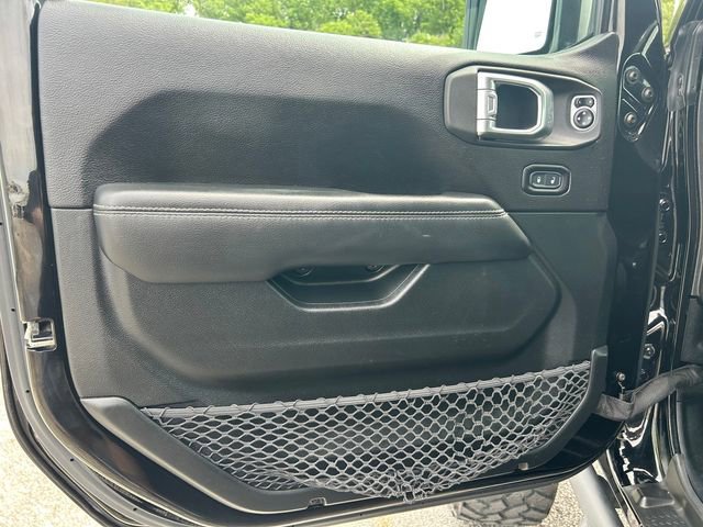 Used 2020 Jeep Wrangler Unlimited Sahara w/ Uconnect 4C Nav & Sound Group AWD/4WD image 18