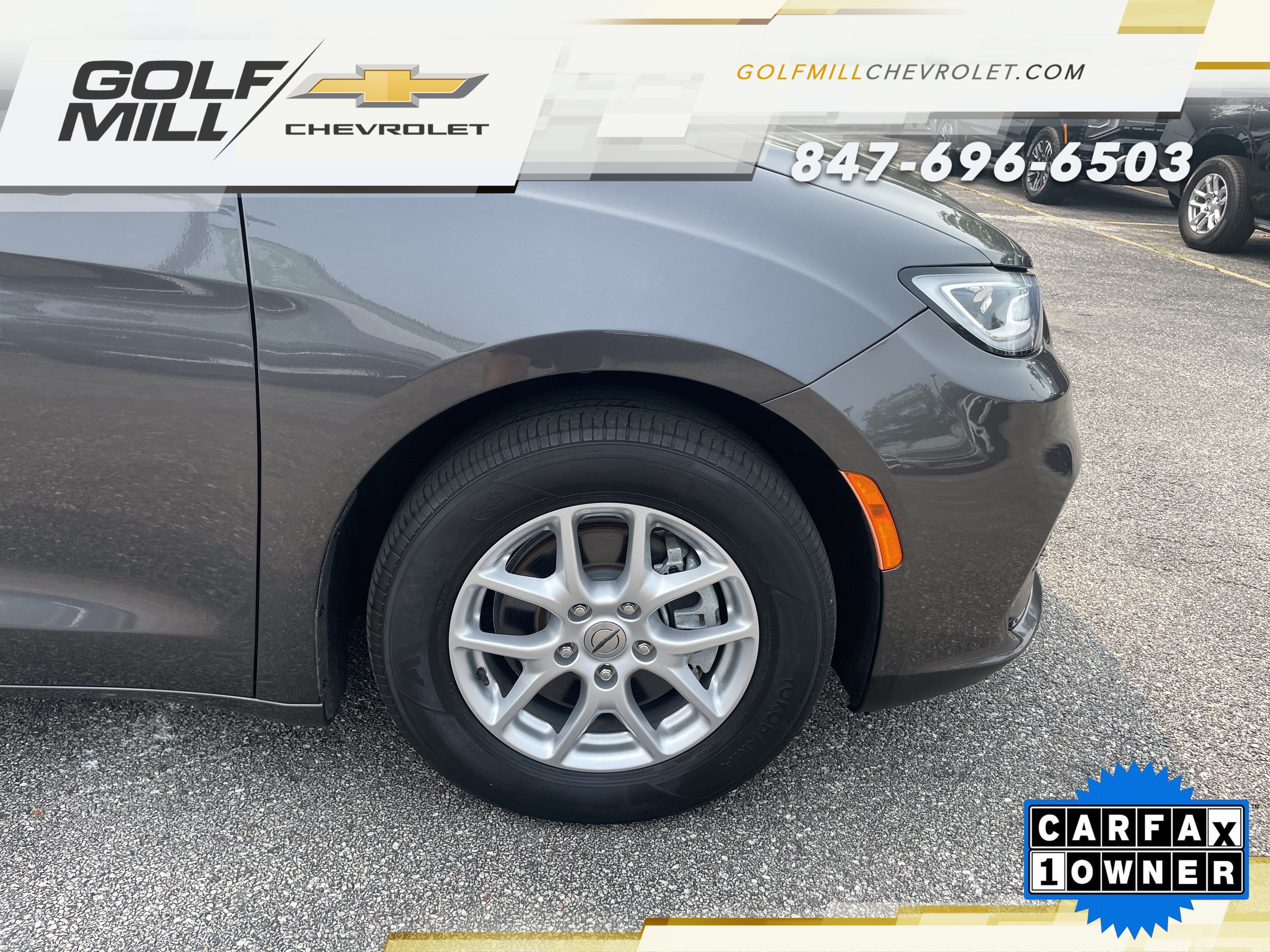 Used 2023 Chrysler Pacifica Touring-L FWD image 34