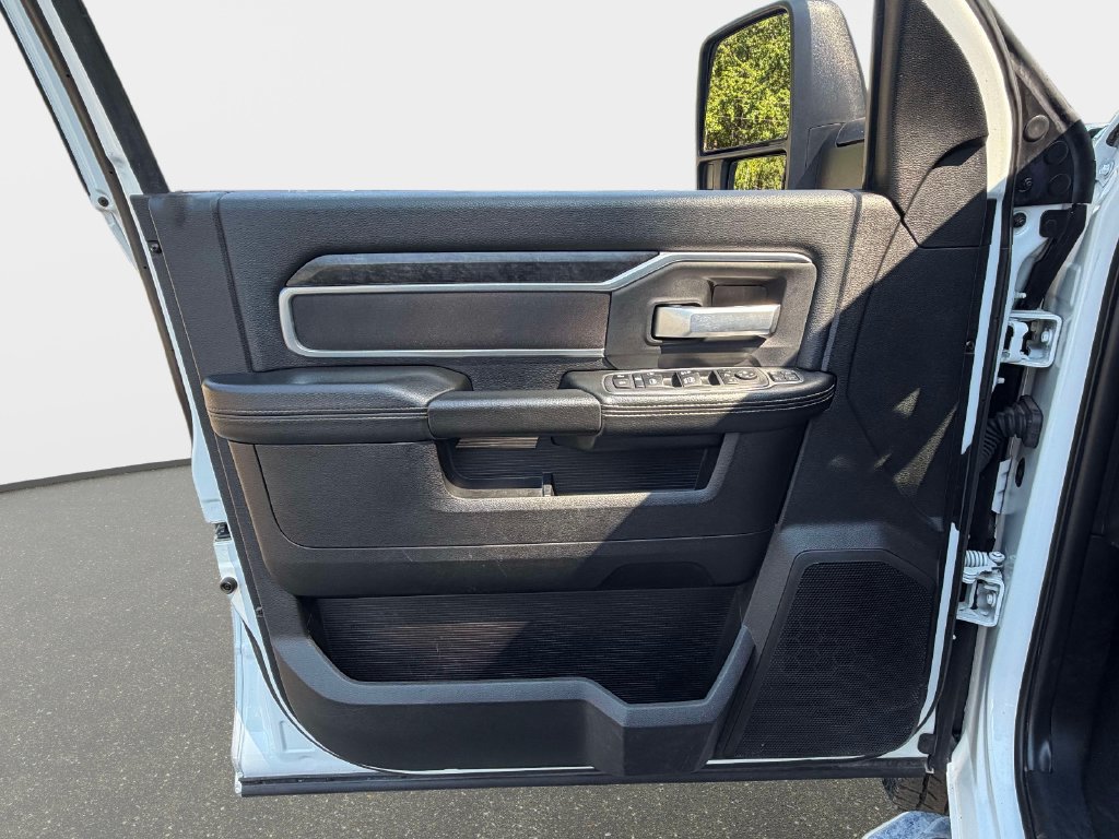 Used 2024 RAM 3500 Big Horn AWD/4WD image 12