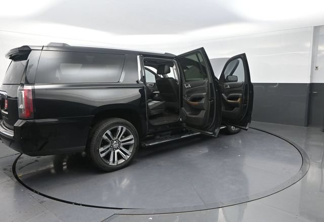 Used 2019 GMC Yukon XL Denali w/ Denali Ultimate Package AWD/4WD image 46