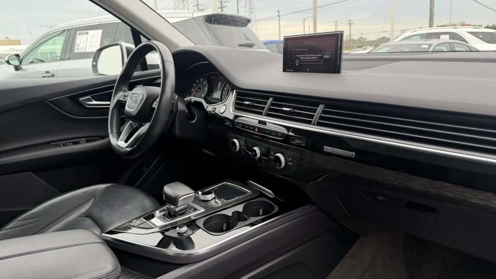 Used 2019 Audi Q7 3.0T Premium AWD/4WD image 15