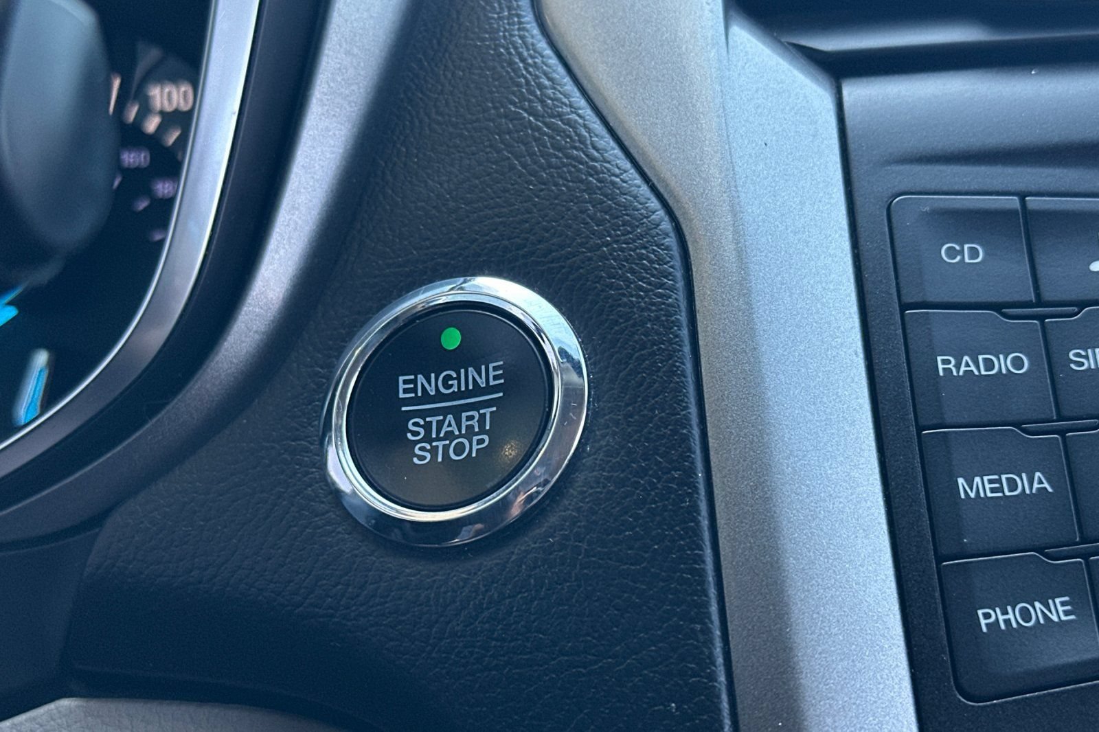 Used 2018 Ford Fusion SE FWD image 20