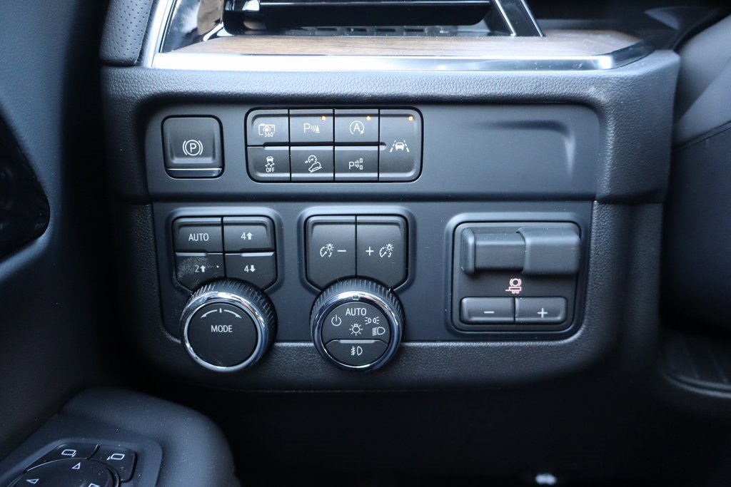 New 2026 Chevrolet Suburban High Country image 13