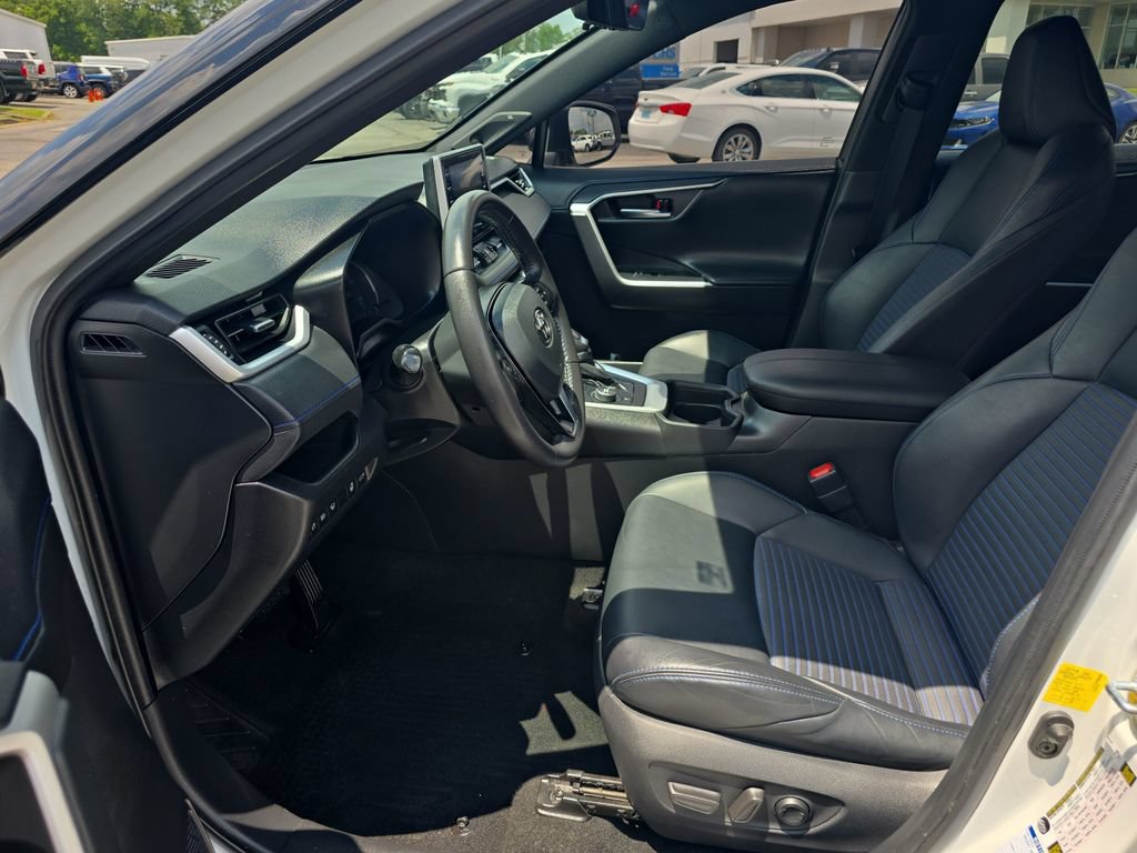 Used 2021 Toyota RAV4 XSE w/ XSE Grade Weather Package AWD/4WD image 22