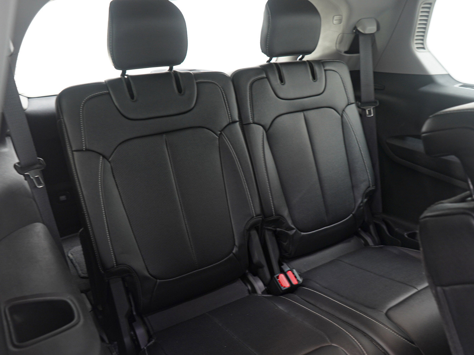 Used 2023 Jeep Grand Cherokee L Limited w/ Luxury Tech Group II image 16