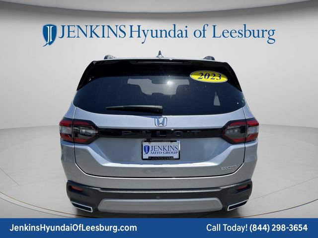Used 2023 Honda Pilot Touring image 6