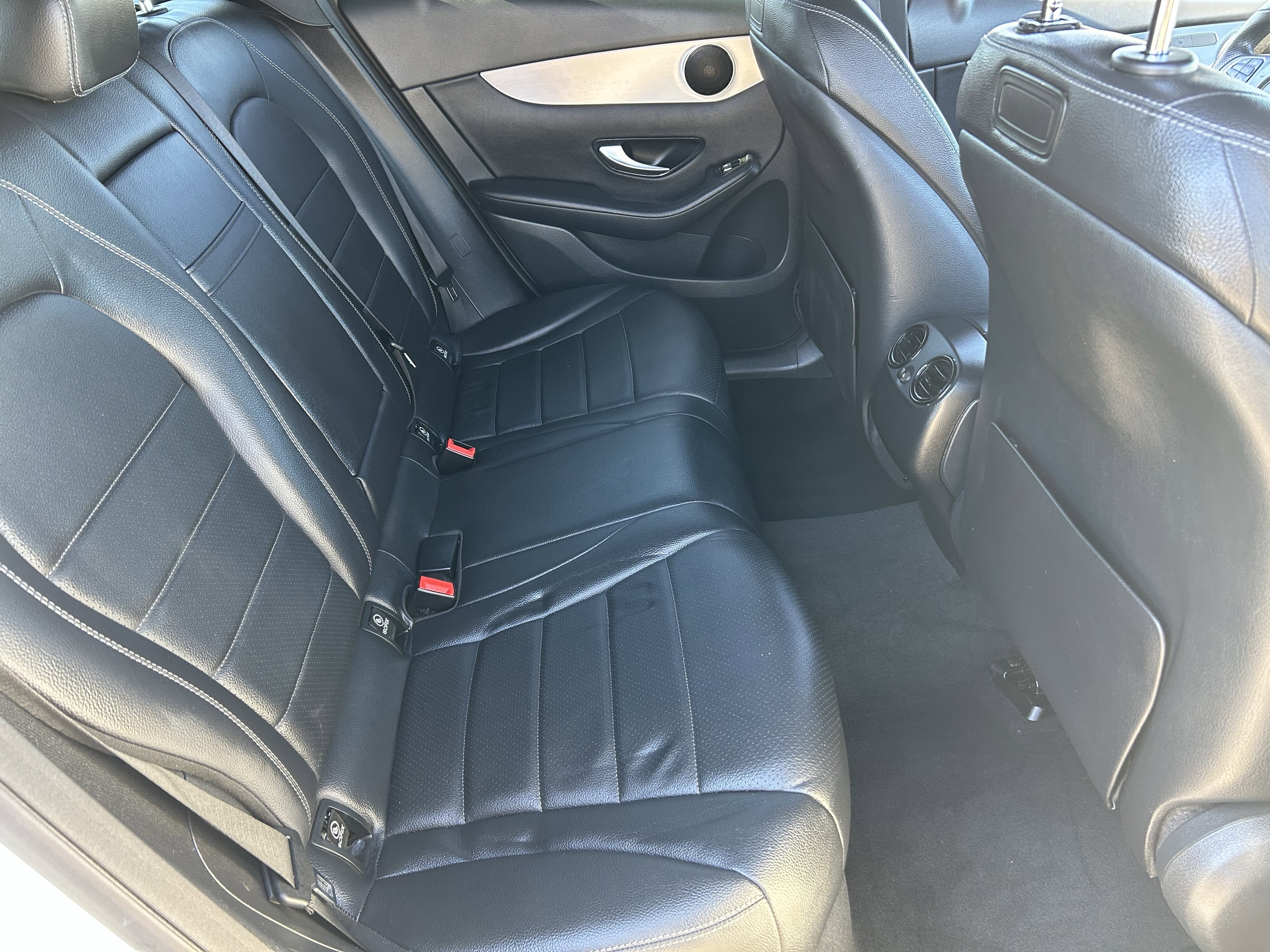 Used 2019 Mercedes-Benz GLC 300 4MATIC image 12
