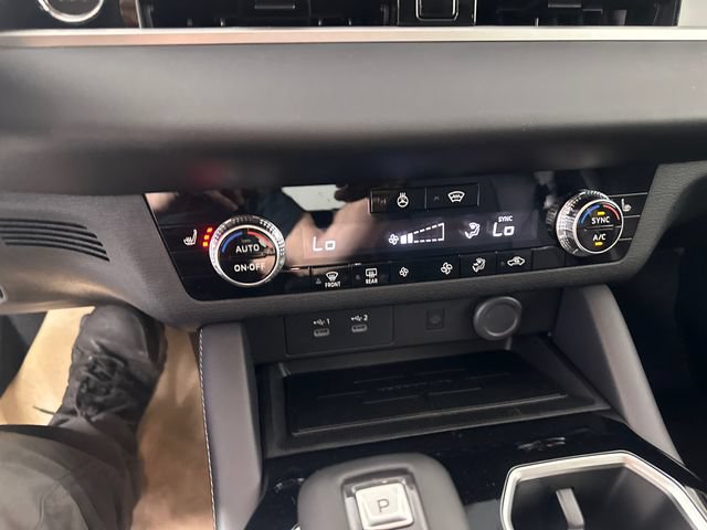 New 2026 Mitsubishi Outlander SE AWD/4WD image 32
