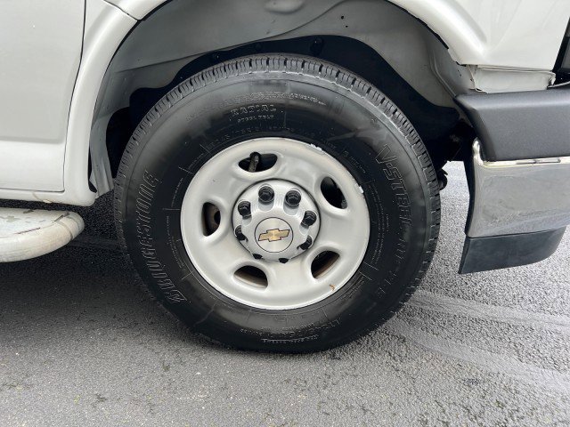 Used 2022 Chevrolet Express 2500 w/ Driver Convenience Package image 9