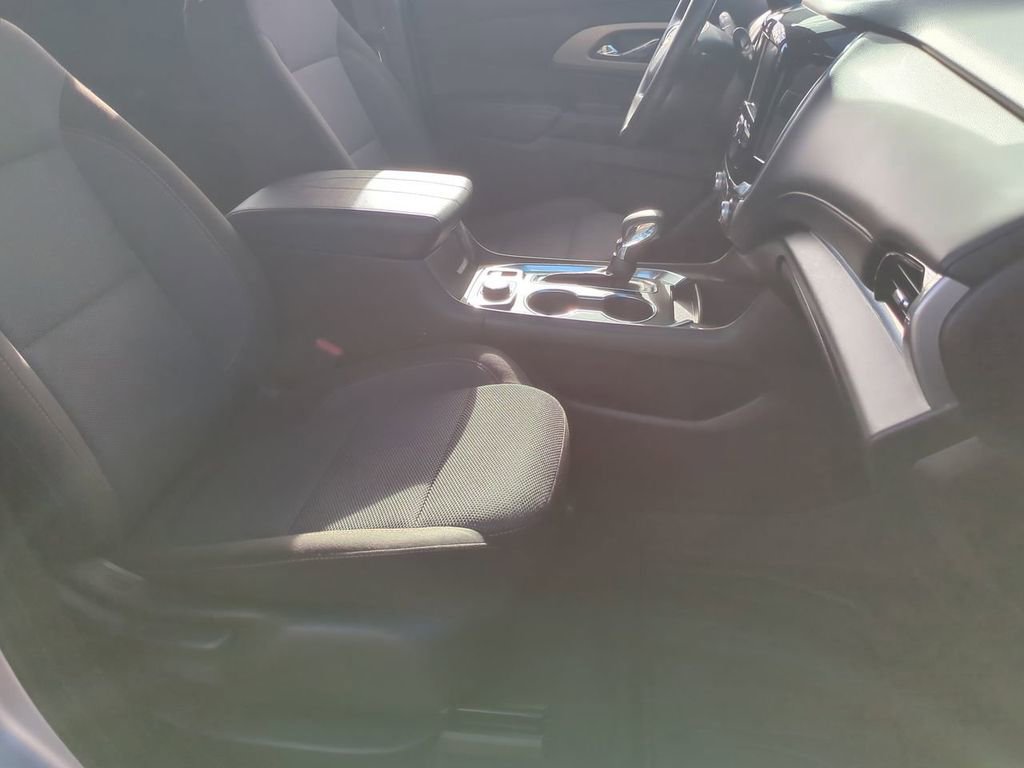 Certified 2021 Chevrolet Traverse LS w/ LPO, Floor Liner Package image 27