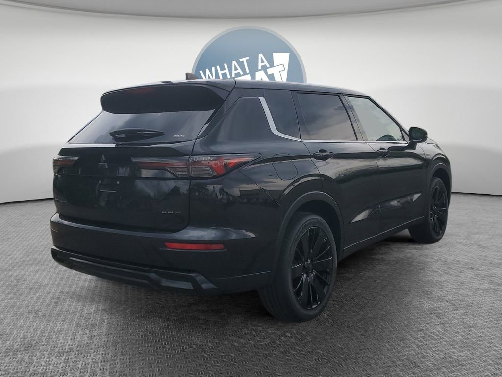 New 2026 Mitsubishi Outlander LE AWD/4WD image 3