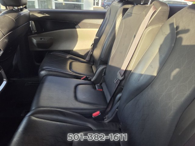 Used 2025 Kia Carnival FWD image 9