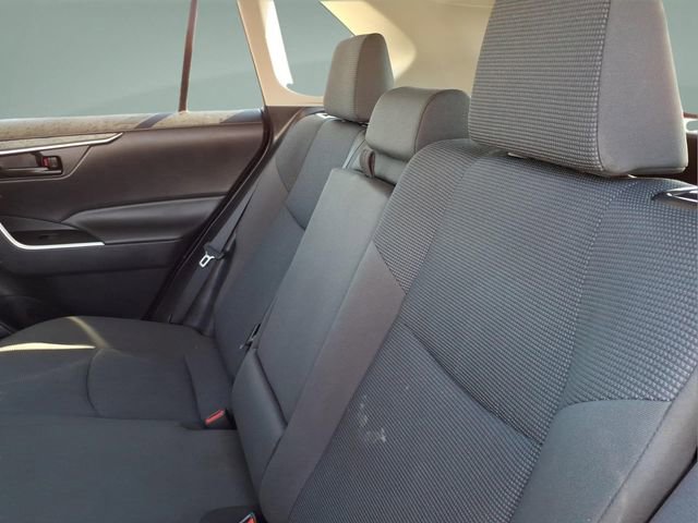 Certified 2022 Toyota RAV4 LE AWD/4WD image 16
