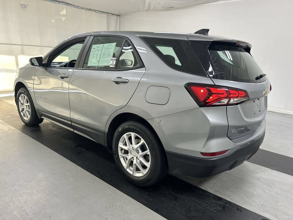 Used 2023 Chevrolet Equinox LS AWD/4WD image 7