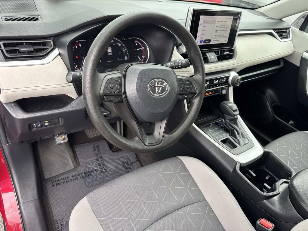 Used 2023 Toyota RAV4 XLE image 24