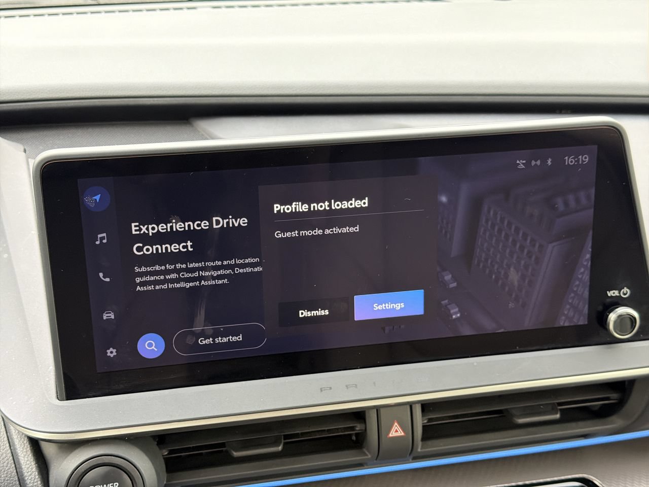 Used 2023 Toyota Prius XLE AWD/4WD image 16
