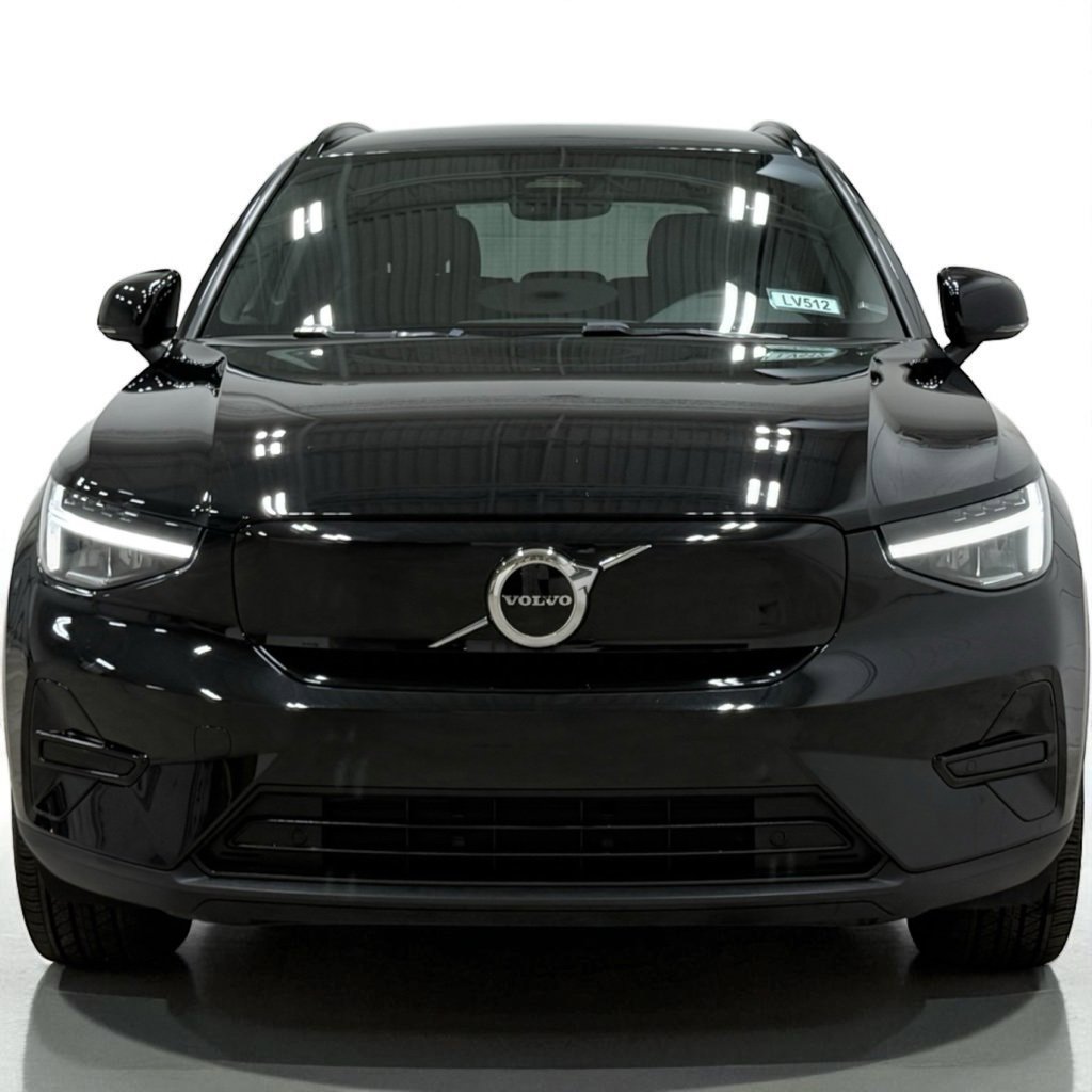 Used 2024 Volvo XC40 Recharge Core w/ Protection Package Premier image 6