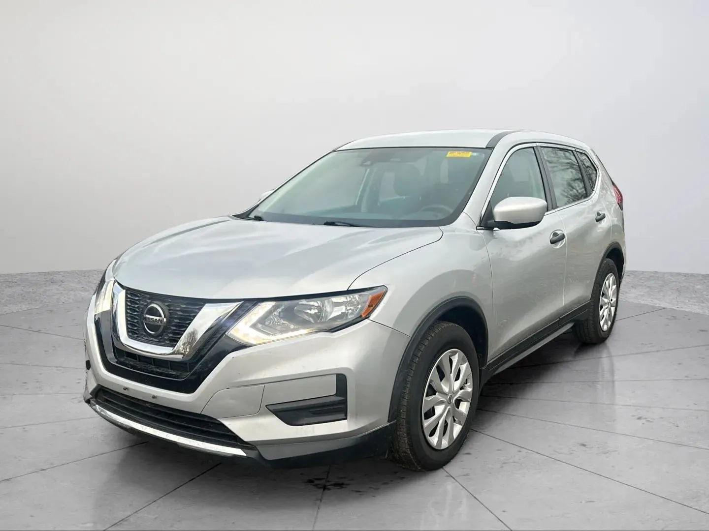 Used 2020 Nissan Rogue S image 16