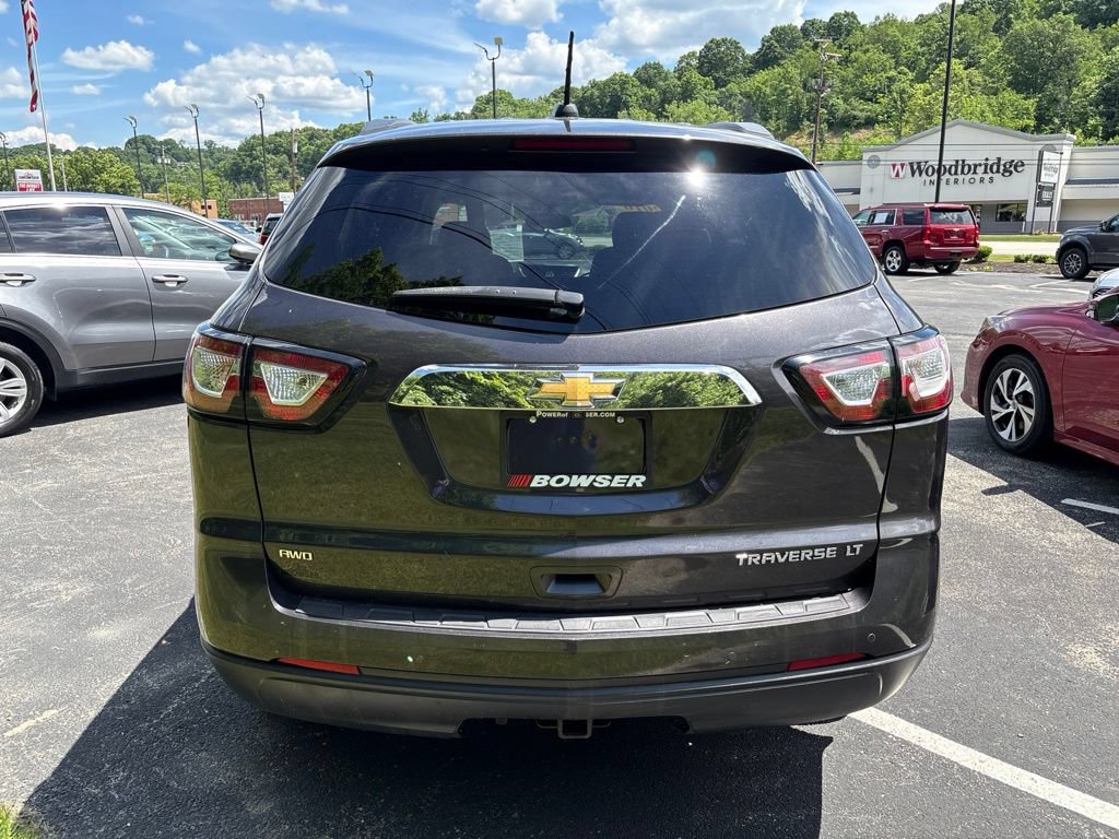 Used 2016 Chevrolet Traverse LT w/ Style and Technology Package AWD/4WD image 4