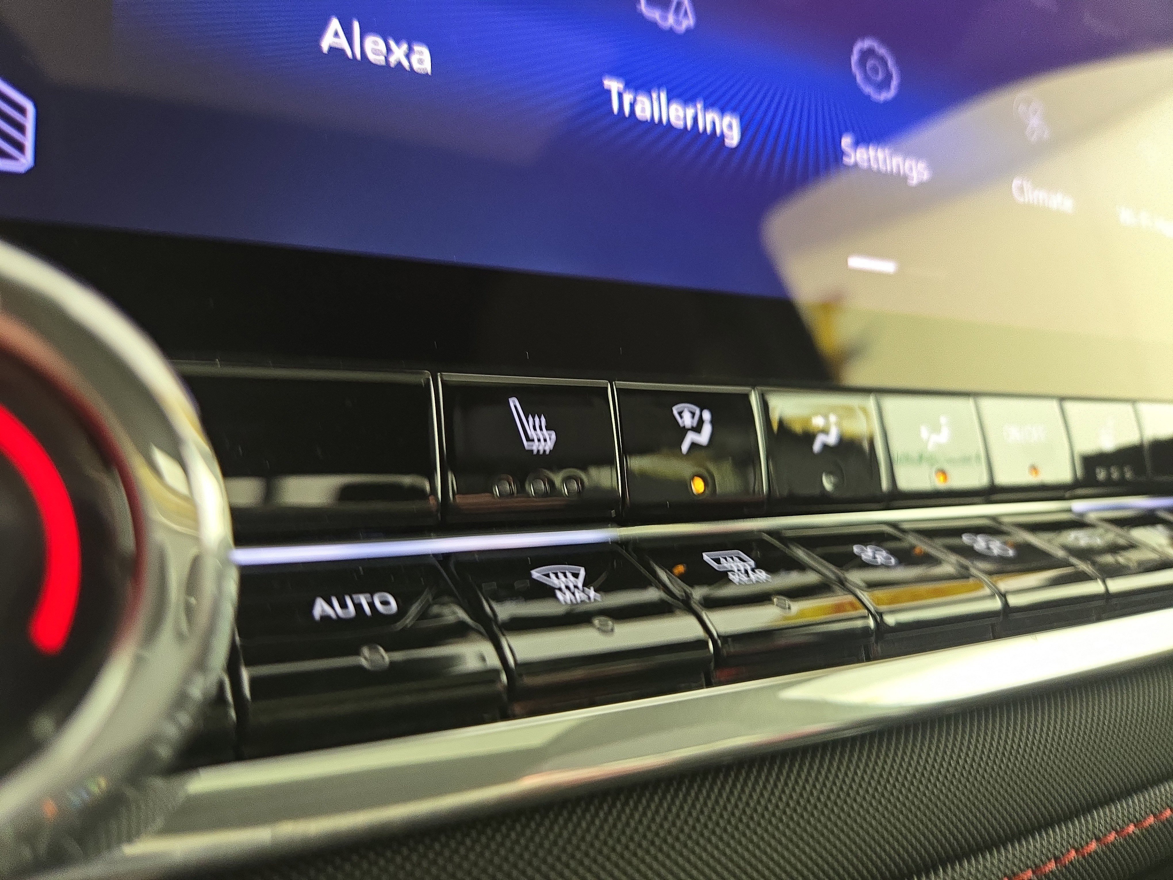 Certified 2024 Chevrolet Colorado Z71 w/ LPO, Dark Essentials Package image 28