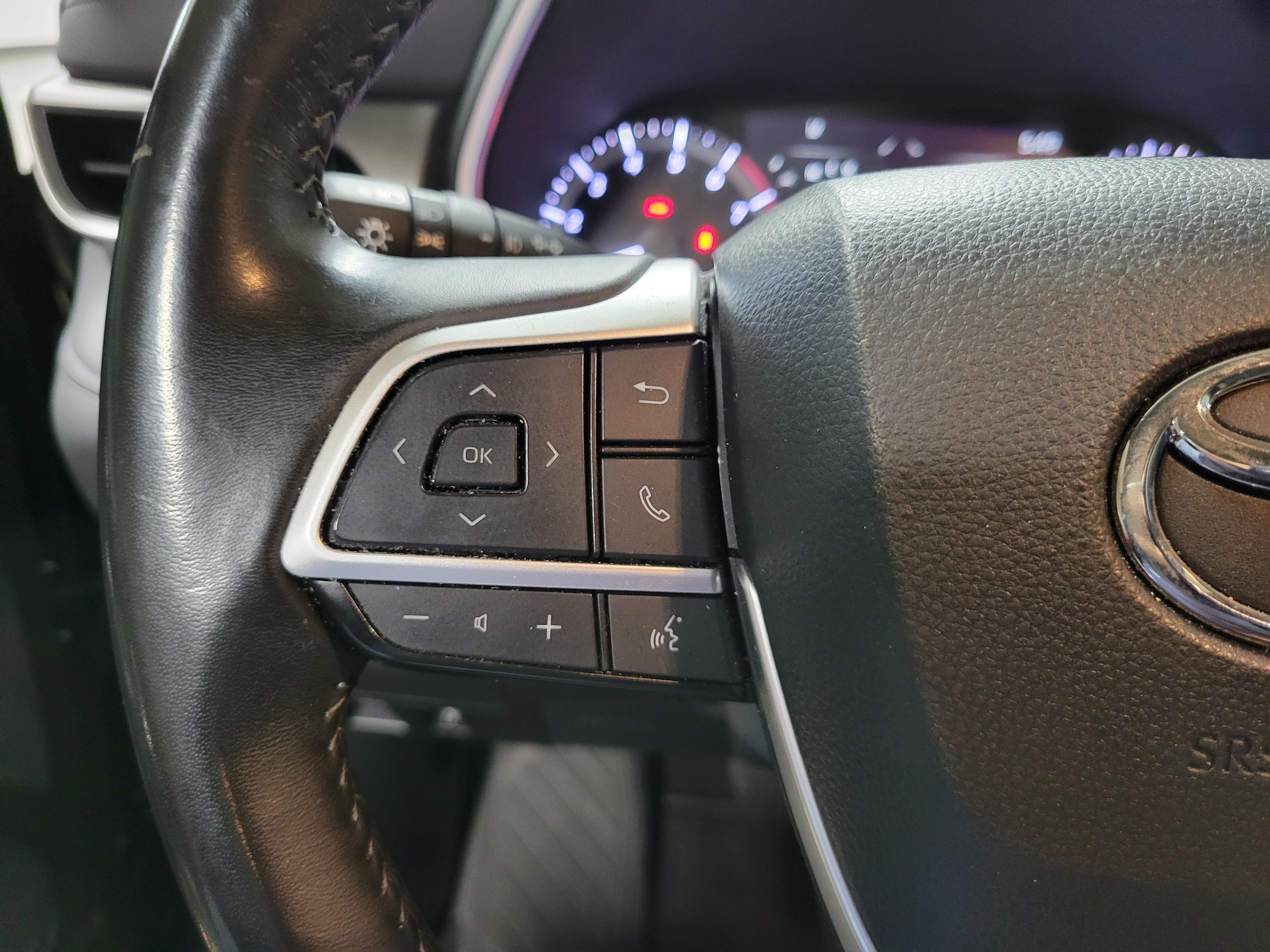 Used 2023 Toyota Highlander XLE AWD/4WD image 27