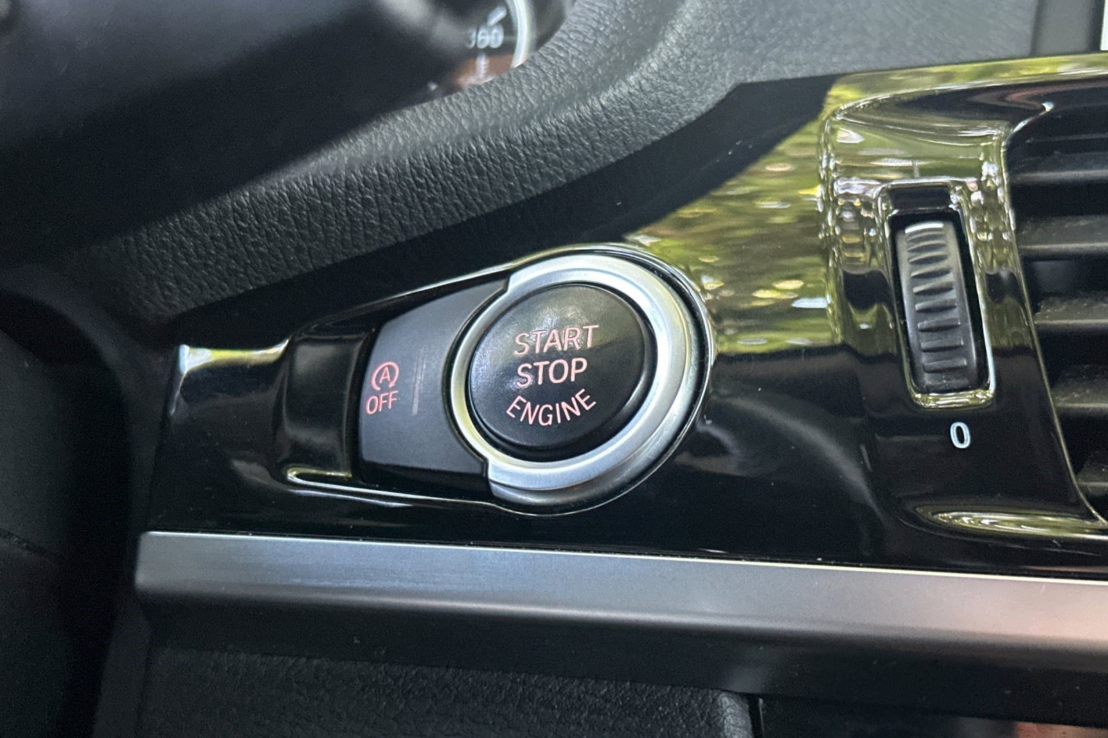 Used 2017 BMW X4 xDrive28i image 28