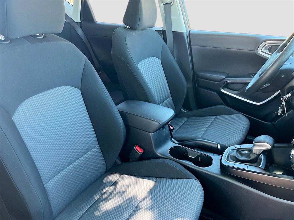 Used 2023 Kia Soul LX w/ LX Technology Package image 25