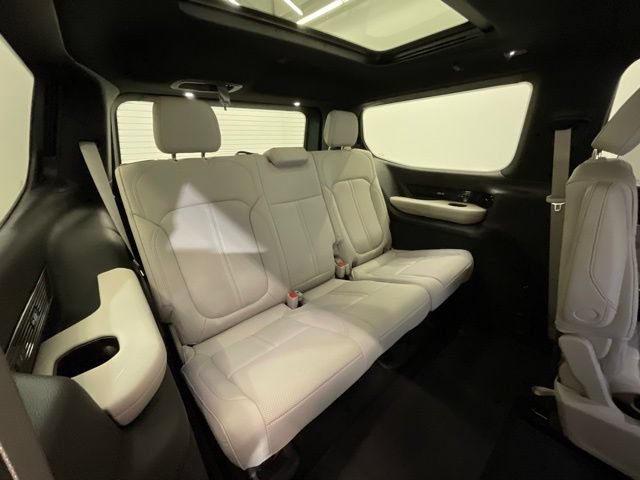 New 2026 Jeep Grand Wagoneer Summit w/ Rear Seat Video Group I AWD/4WD image 26