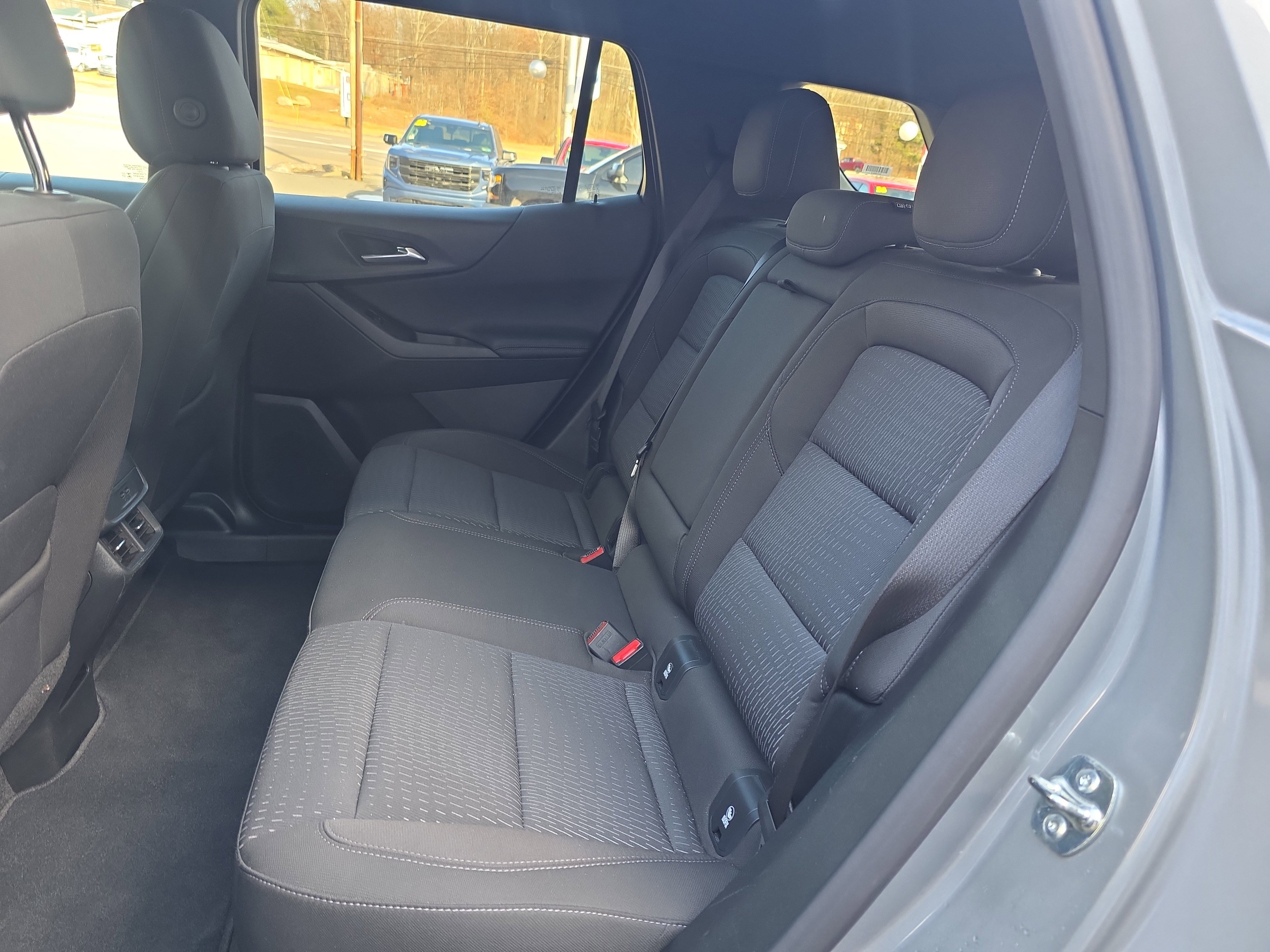 Used 2025 Chevrolet Equinox LT image 14