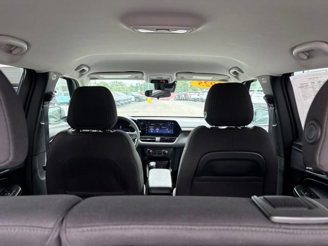 Used 2025 Chevrolet TrailBlazer LS w/ LS Convenience Package FWD image 27