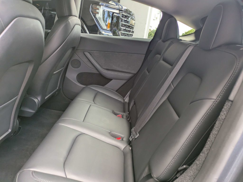 Used 2023 Tesla Model Y Long Range AWD/4WD image 15